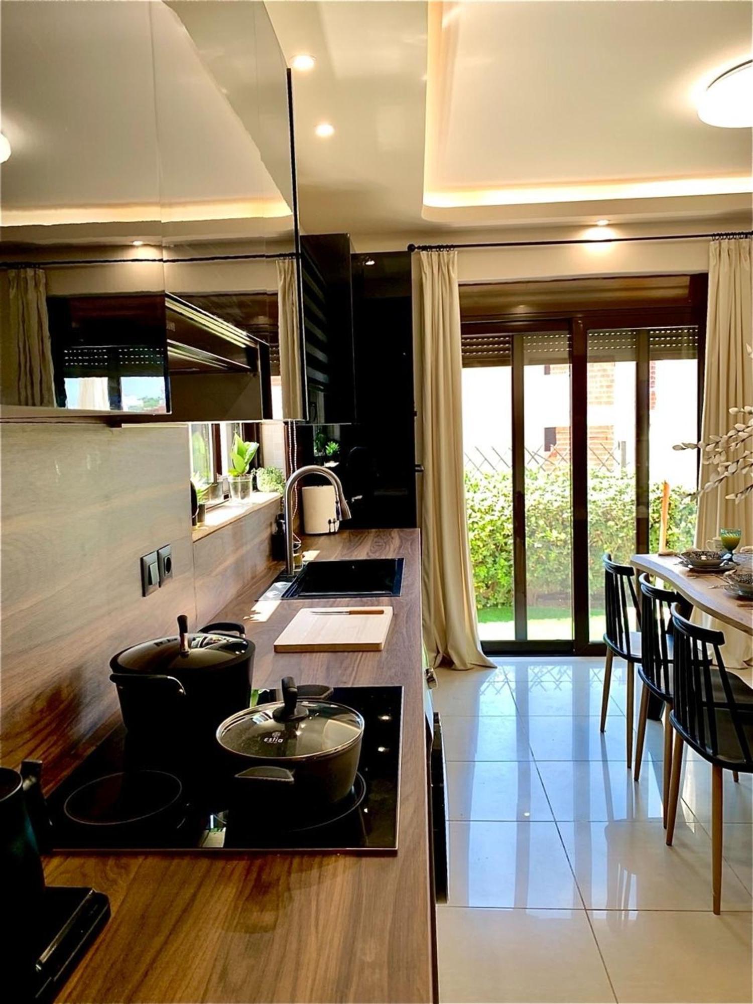 Hillside Maisonette In Rhodes Lägenhet